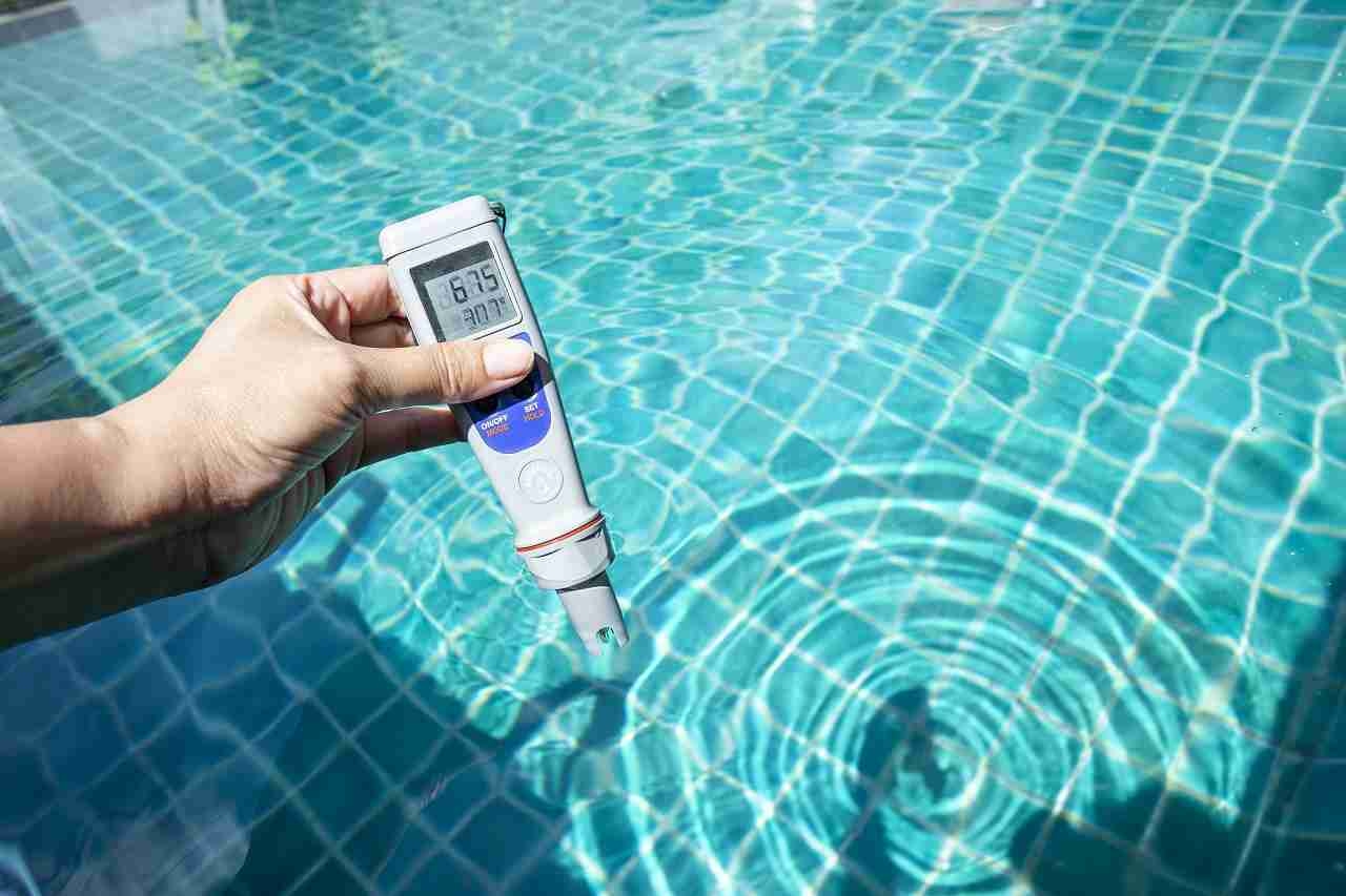 Pangding Schwimmendes Thermometer für den Pool Wassertemperatur-Messgerät mit String-Swimmingpool SPA-Badewanne Sauna Dampfbad 